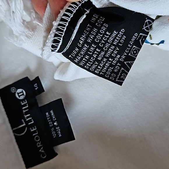 Carole Little white denim jacket  embroidered flowers size 14 - Picture 12 of 12